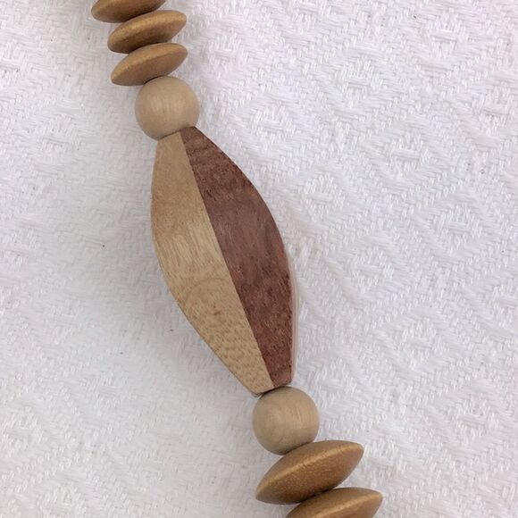 Natural Wood Bead Geometric Necklace - Picture 6 of 9